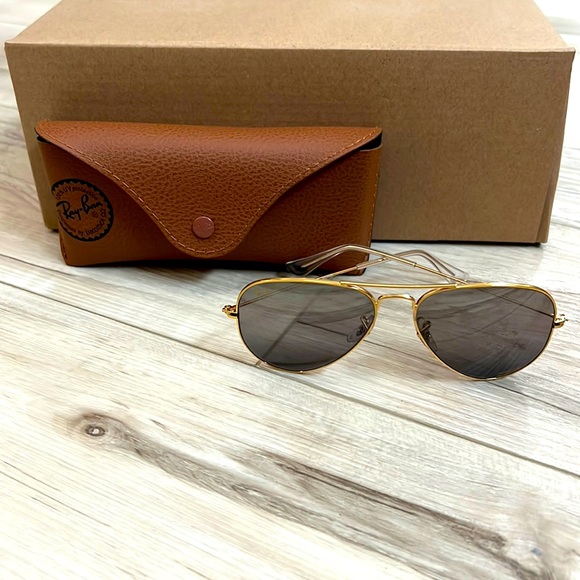 BRAND NEW ✨ Ray-Ban Polarized Classic Aviator main image 4
